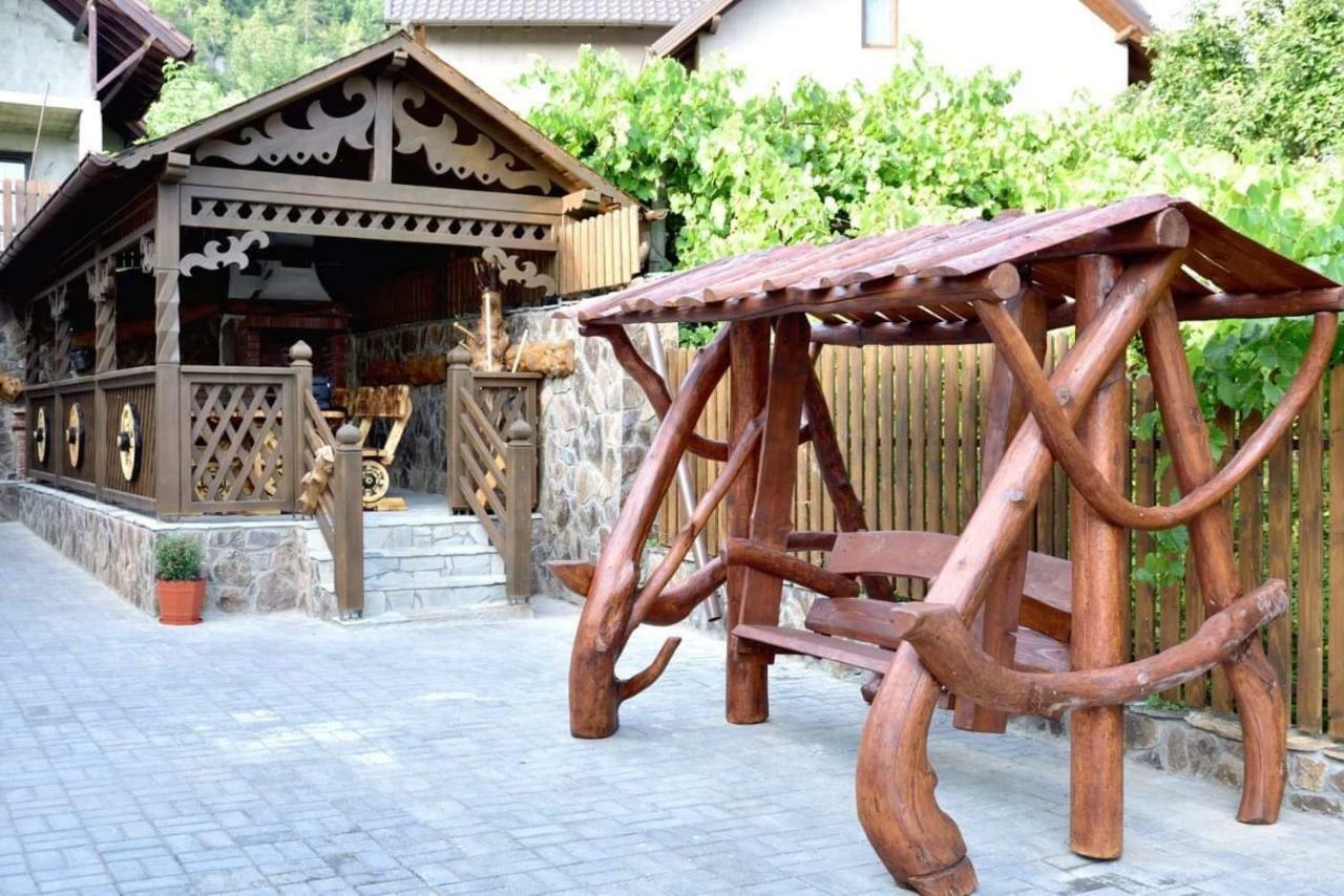 Casuta De Poveste Targu Neamt Extérieur photo