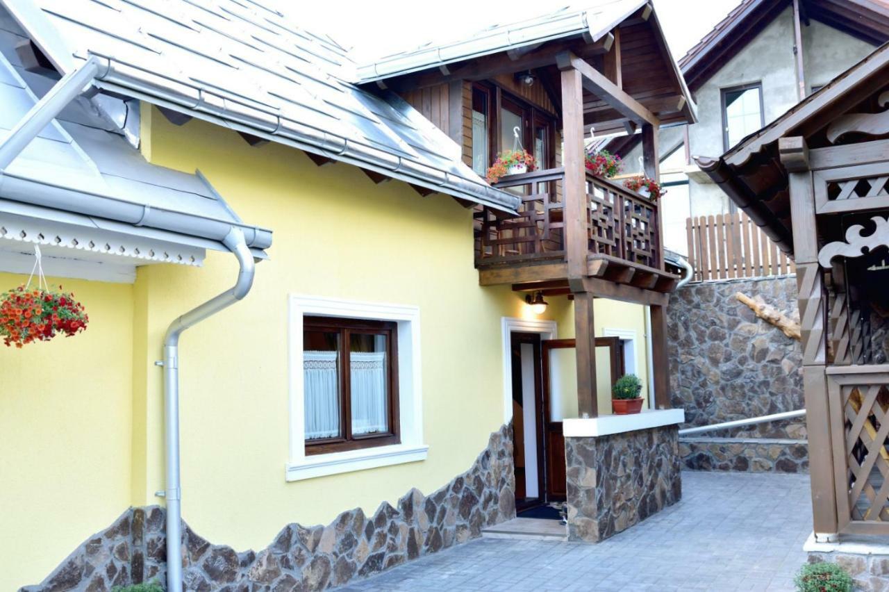 Casuta De Poveste Targu Neamt Extérieur photo